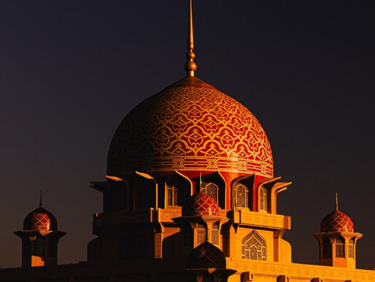Çini Ürünleri ile Cami Dekorasyonu