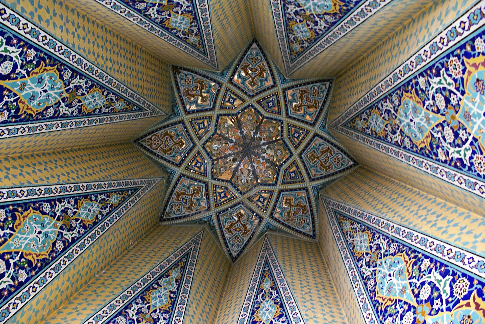 Çini Nedir? Cami Çinisi Nasıl Olmalıdır?